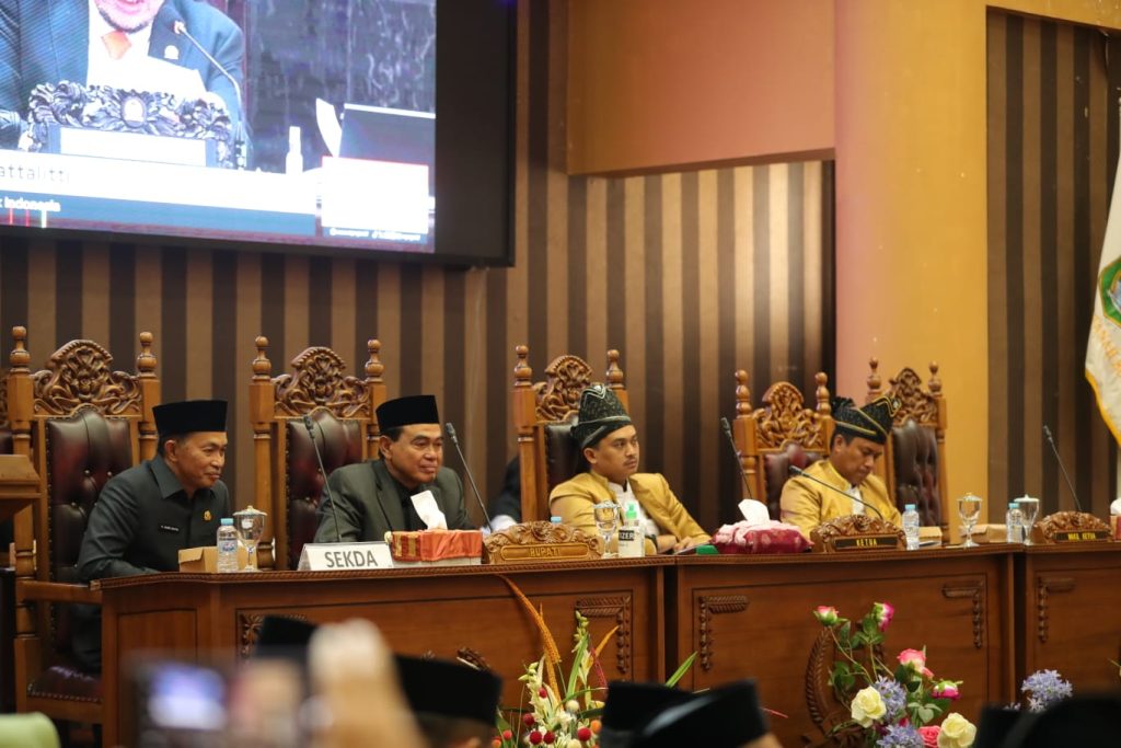 Abah Zairullah Dengarkan Pidato Kenegaraan Presiden RI – MeratusNews